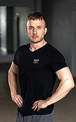 Инструктор тренажерного зала КРУТСКИХ АЛЕКСЕЙ